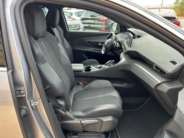 PEUGEOT 5008 GT LINE 1.2 E-THP AUTO SPANISH LHD IN SPAIN 89K 7 SEATS SUPER 2019